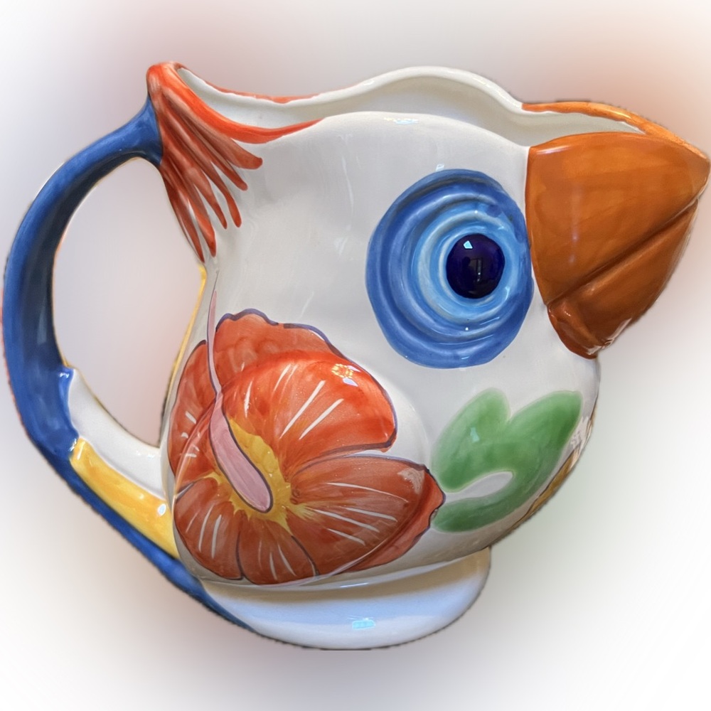 Parrot Pitcher. Excellent condition.